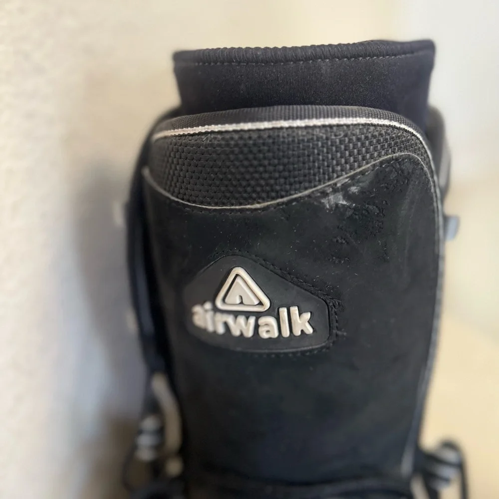 AIRWALK SNOWBOARD BOOTS, Black, Unisex Men size 11 Women size 12